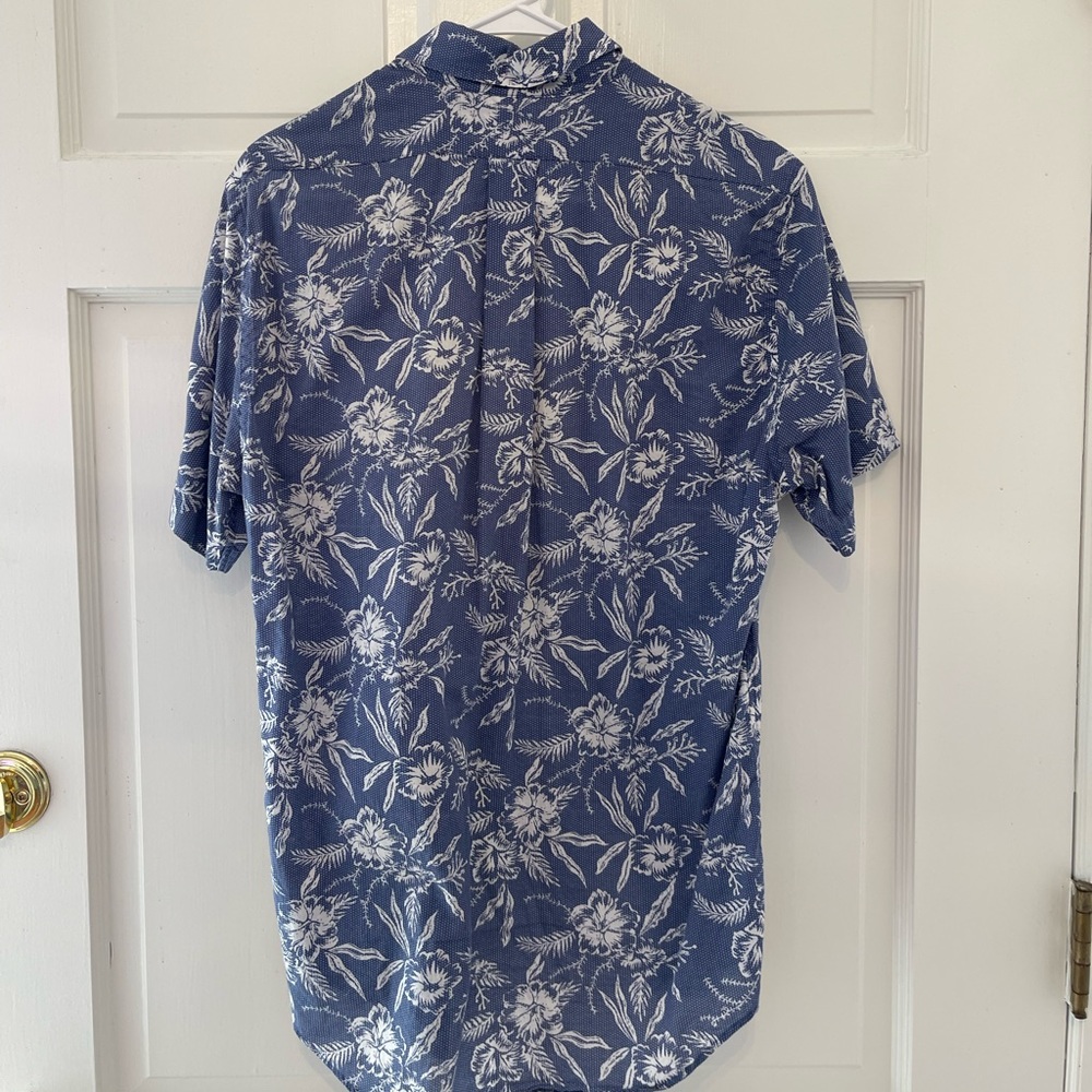 Vineyard vines size small slim fit Murray shirt cotton great quality/condition